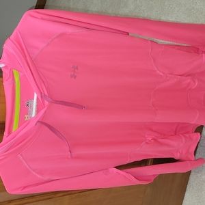 Under Armour top